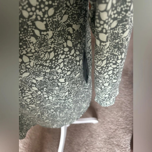 Lands End Two Piece Top And Cardigan - Picture 11 of 14